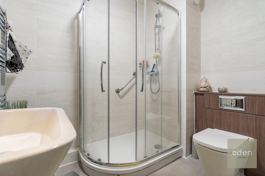 En-suite shower room