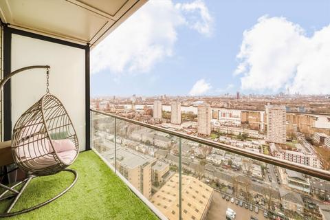 1 bedroom flat for sale, Salvor Tower, London E14