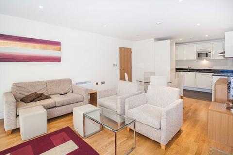 2 bedroom flat for sale, Drayton Park, London N5