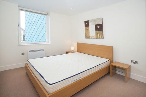 2 bedroom flat for sale, Drayton Park, London N5