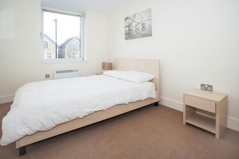 2 bedroom flat for sale, Drayton Park, London N5