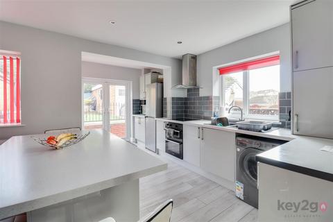 3 bedroom detached house for sale, Camdale View, Ridgeway, Sheffield, S12