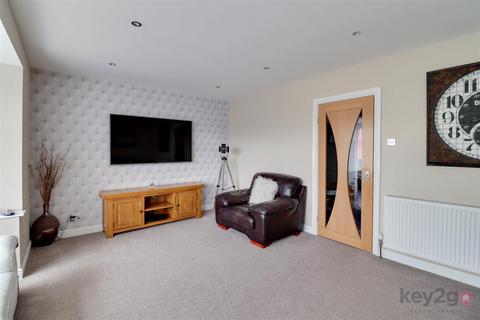 3 bedroom detached house for sale, Camdale View, Ridgeway, Sheffield, S12