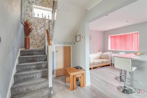 3 bedroom detached house for sale, Camdale View, Ridgeway, Sheffield, S12
