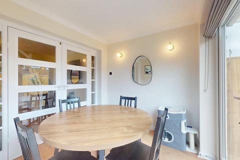 3 bedroom end of terrace house for sale, Turnberry, South Shields