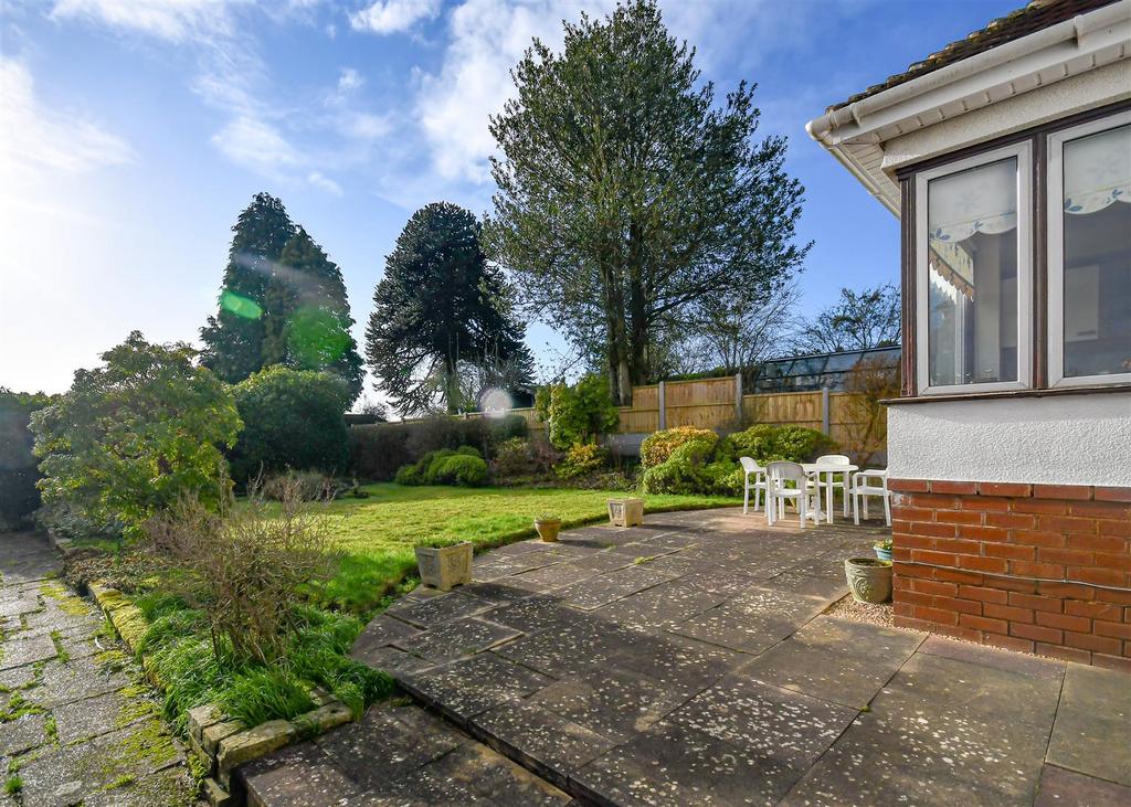 1 Foxlands Avenue-19.jpg
