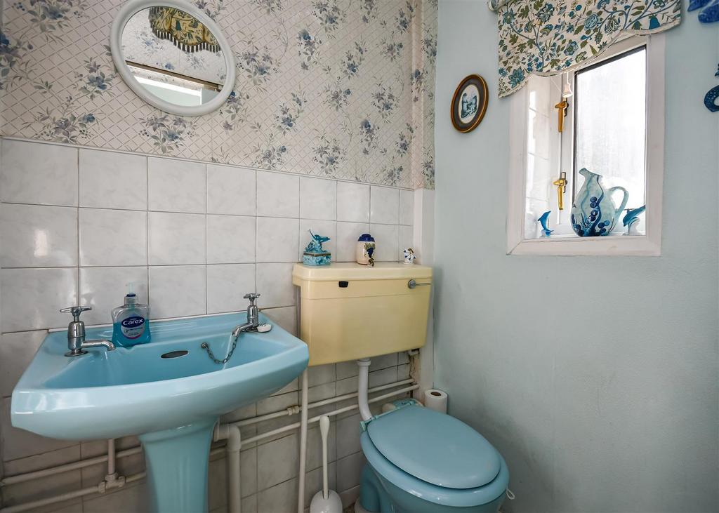 1 Foxlands Avenue-01.jpg