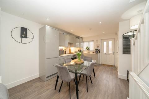 undefined, Savoy Close, Hemel Hempstead, Hertfordshire, HP2 4DL