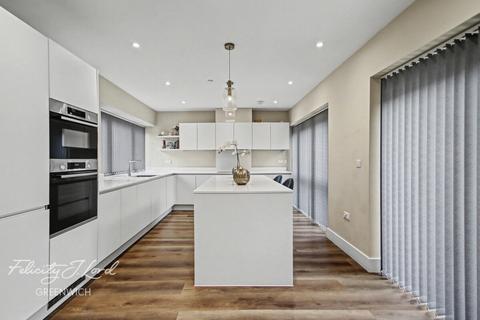 5 bedroom detached house to rent, Davison Close, Greenwich
