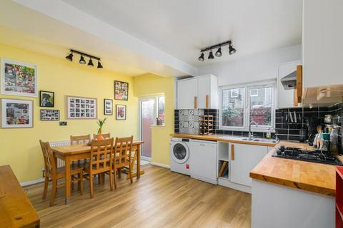 2 bedroom terraced house for sale, Kevelioc Road, London, N17 7PR