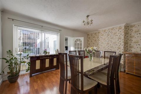 3 bedroom semi-detached house for sale, Southbridge Road, Croydon