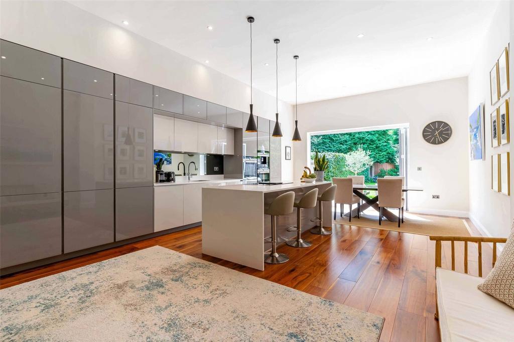 Kitchen/Dinng Room