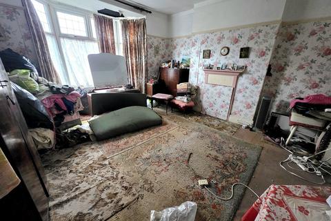 4 bedroom semi-detached house for sale, Knoll Avenue, Uplands, Swansea, City And County of Swansea.