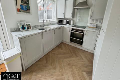 3 bedroom end of terrace house for sale, Daphne Pool Close, Netherton, Dudley