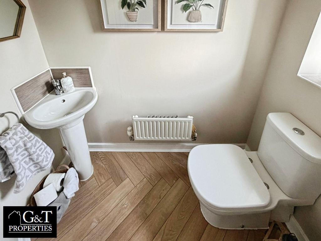 Downstairs wc
