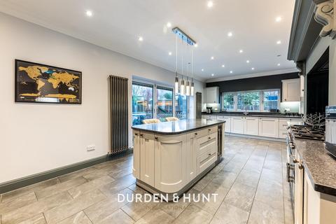 undefined, Edward Close, Gidea Park, RM2