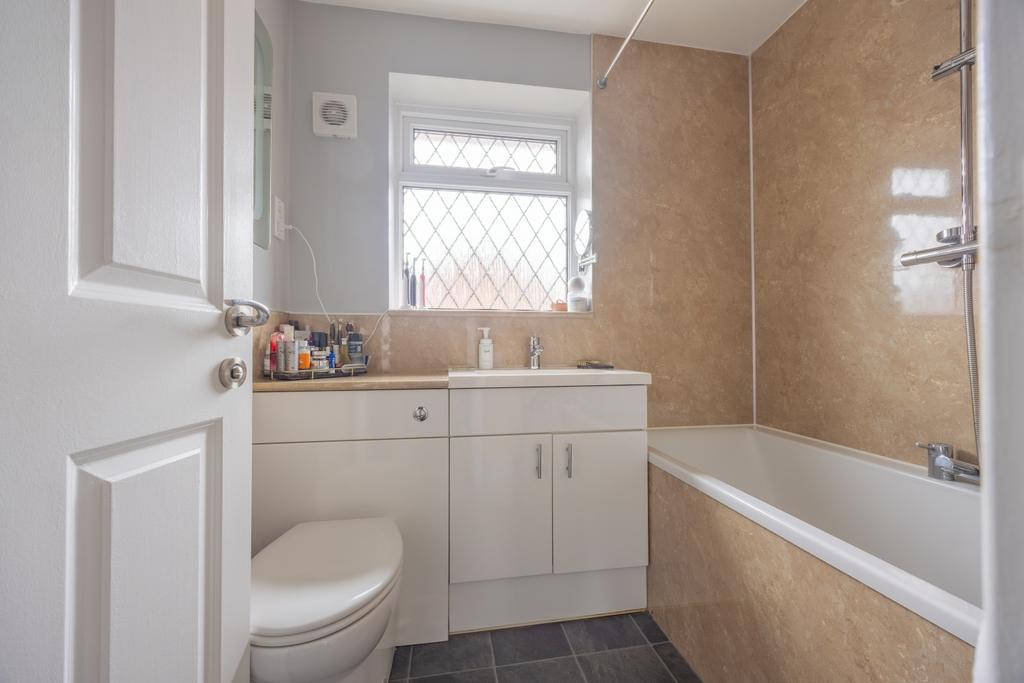 Ewemove Taunton Lynor Close (15)