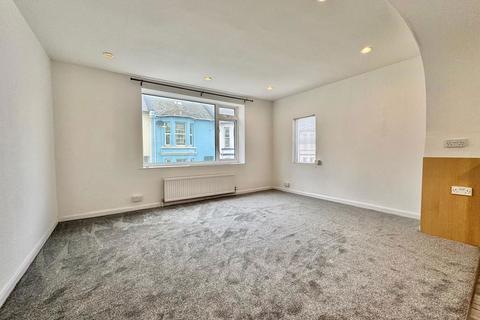2 bedroom semi-detached house to rent, Greenswood Road, Brixham