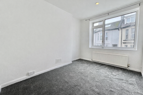 2 bedroom semi-detached house to rent, Greenswood Road, Brixham