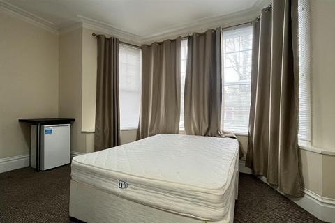 undefined, Camborne Road, Sutton SM2