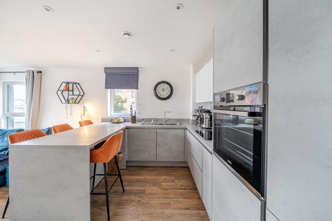 2 bedroom flat for sale, Thomas Blake Avenue, Southampton, Hampshire, SO14