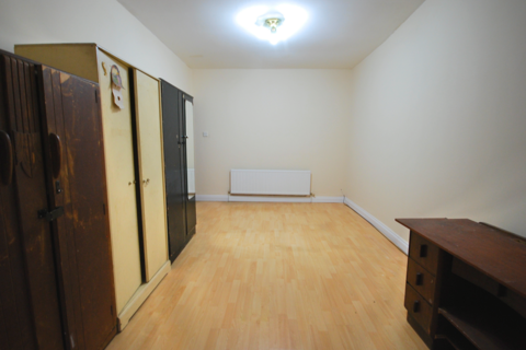 2 bedroom flat to rent, FLAT 1, 163 EALING ROAD