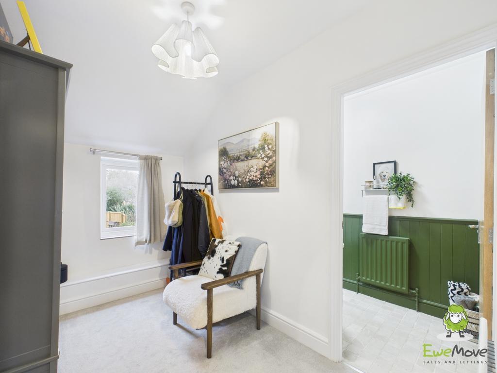 Ewe Move Estate Agents Basingstoke - The Street