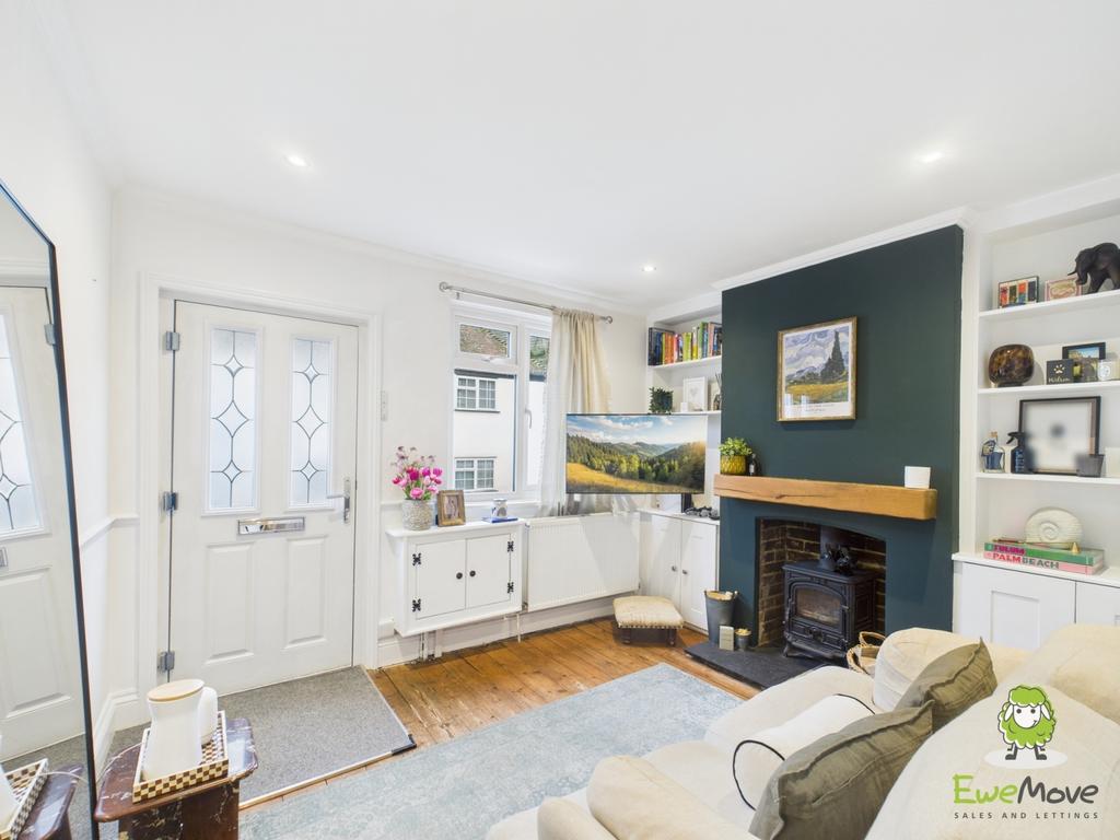 Ewe Move Estate Agents Basingstoke - The Street