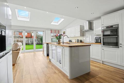 4 bedroom detached house for sale, Cirrus Gardens, Southampton SO31