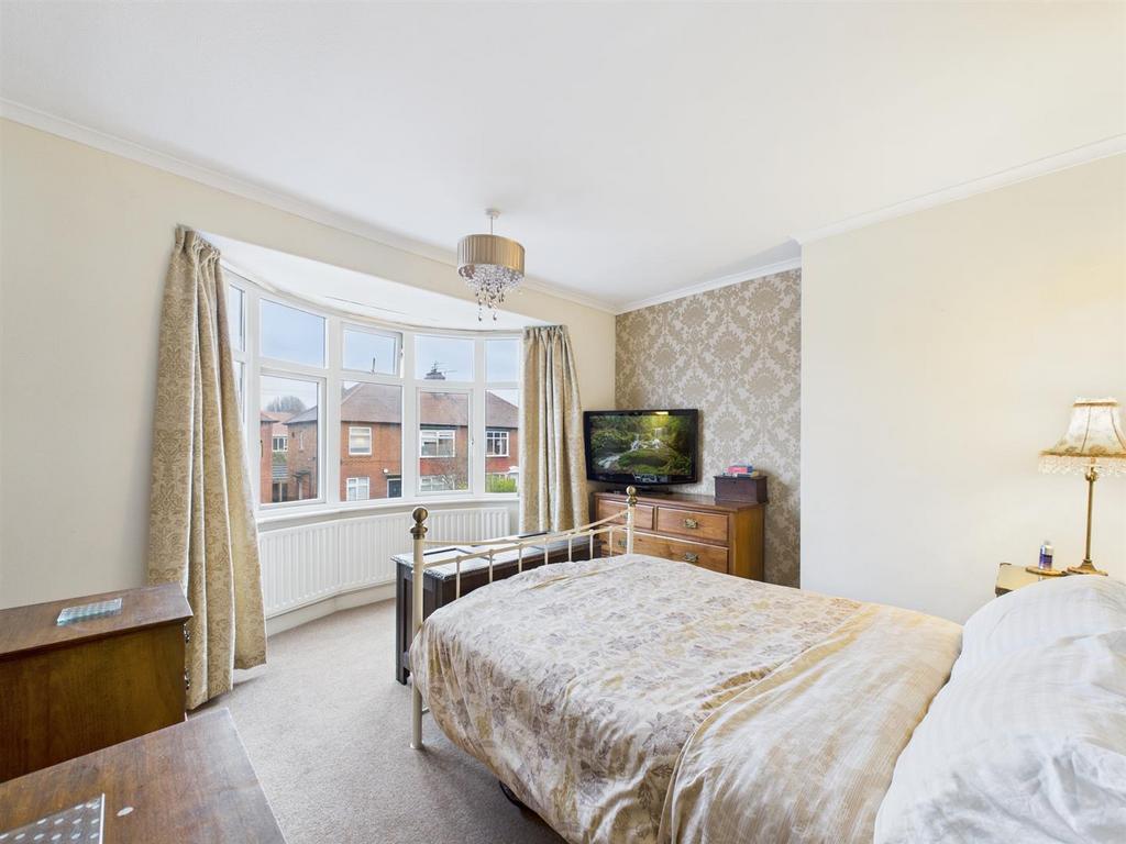Bed 1.jpg