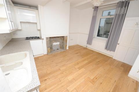 1 bedroom end of terrace house for sale, Ley Fleaks Road, Idle, Bradford