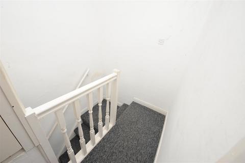 1 bedroom end of terrace house for sale, Ley Fleaks Road, Idle, Bradford