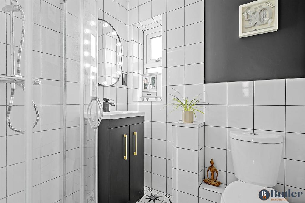 En-Suite Shower Room