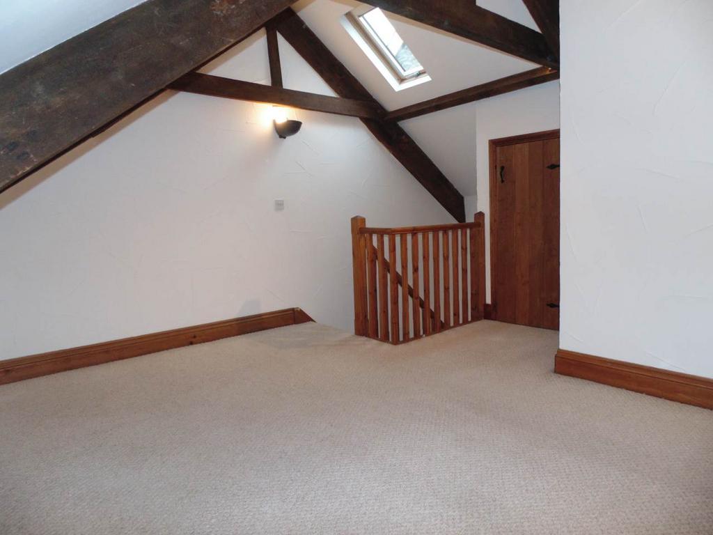 Bedroom photo 2
