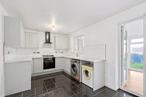 undefined, Pavior Road, Beestwood, Nottingham, NG5 5UE