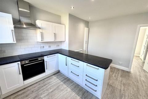 3 bedroom terraced house to rent, St Clement - REN003