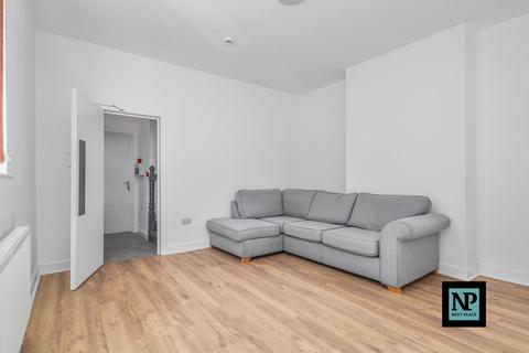 1 bedroom house of multiple occupation to rent, Heath Street, Tamworth, B79 7JH