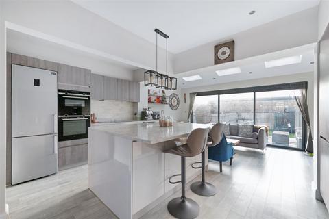 4 bedroom terraced house for sale, Lower Downs Road, West Wimbledon SW20