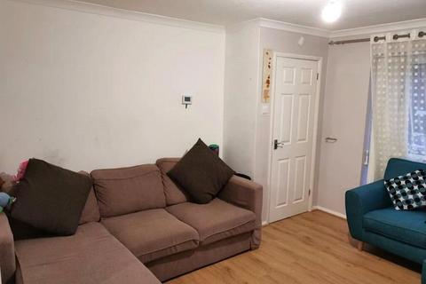 3 bedroom end of terrace house to rent, Polperro Close, Orpington BR6