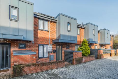 Amoy Street, Southampton, Hampshire, SO15