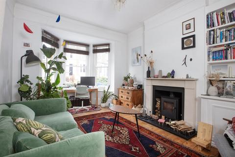 3 bedroom apartment for sale, Talfourd Road, Camberwell, SE5