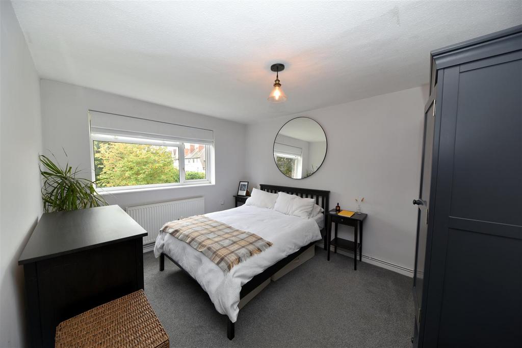Bed 1.JPG