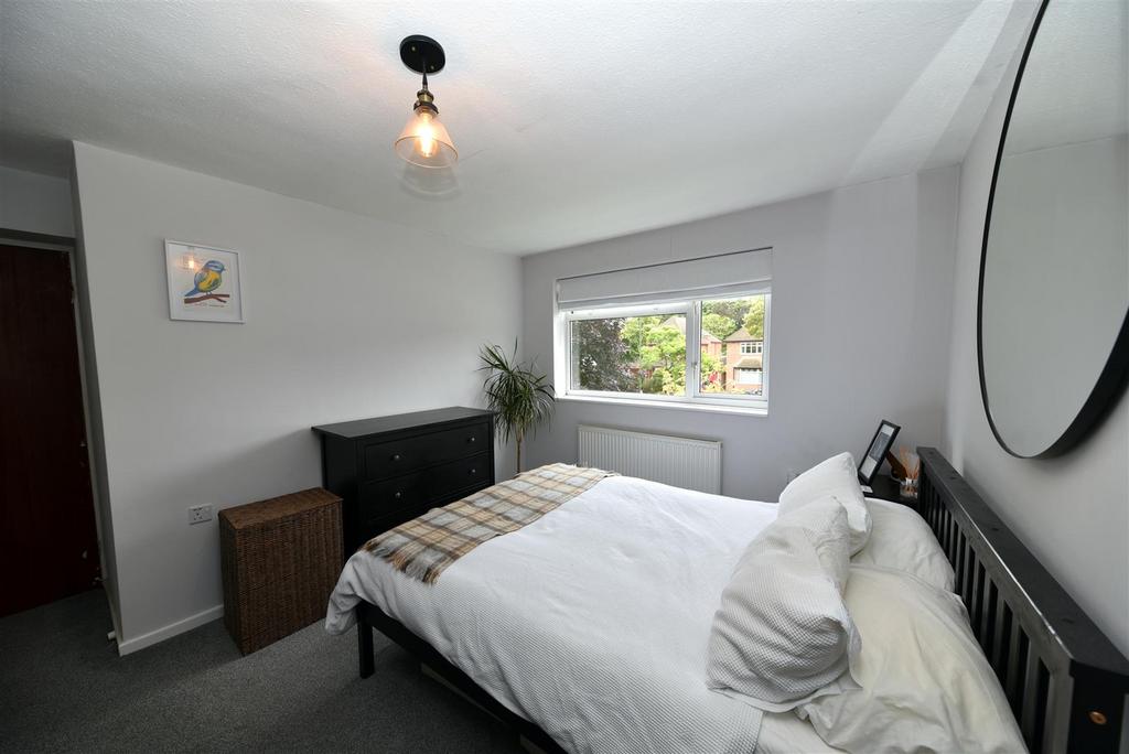 Bed 1b.JPG