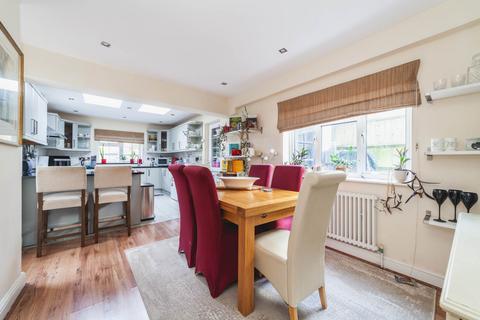 undefined, Croft Road, London