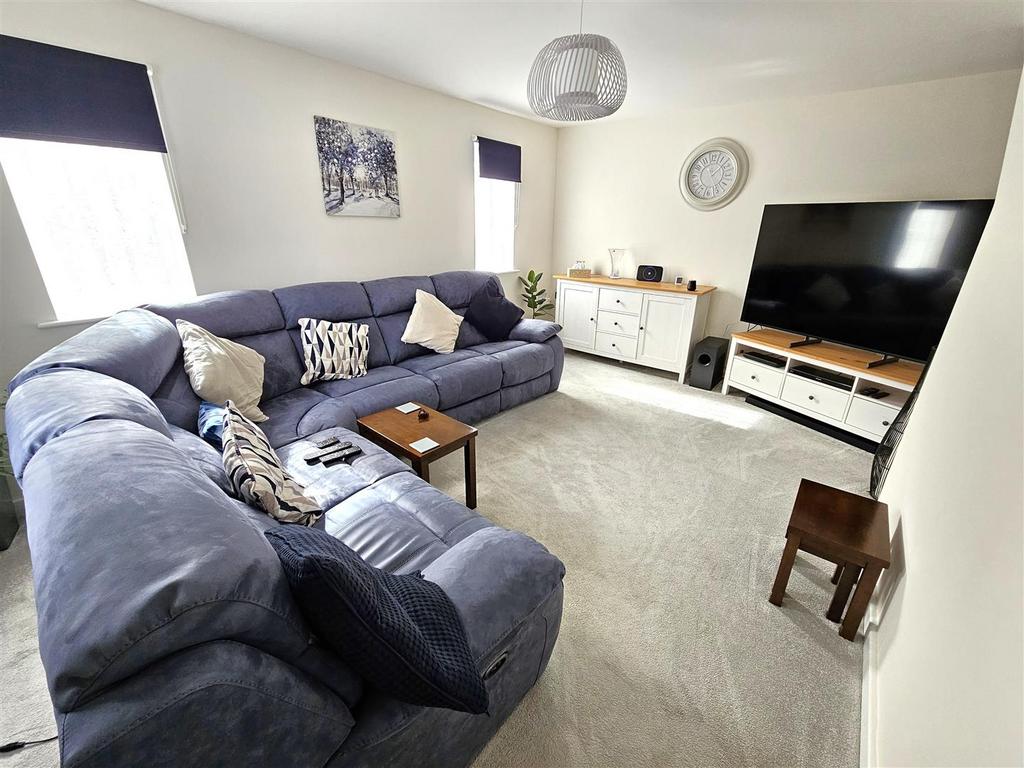 Living Room.jpg
