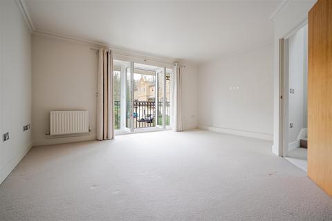 4 bedroom end of terrace house to rent, St James Gate, Sunningdale