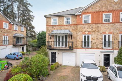 undefined, St. James Gate, Sunningdale
