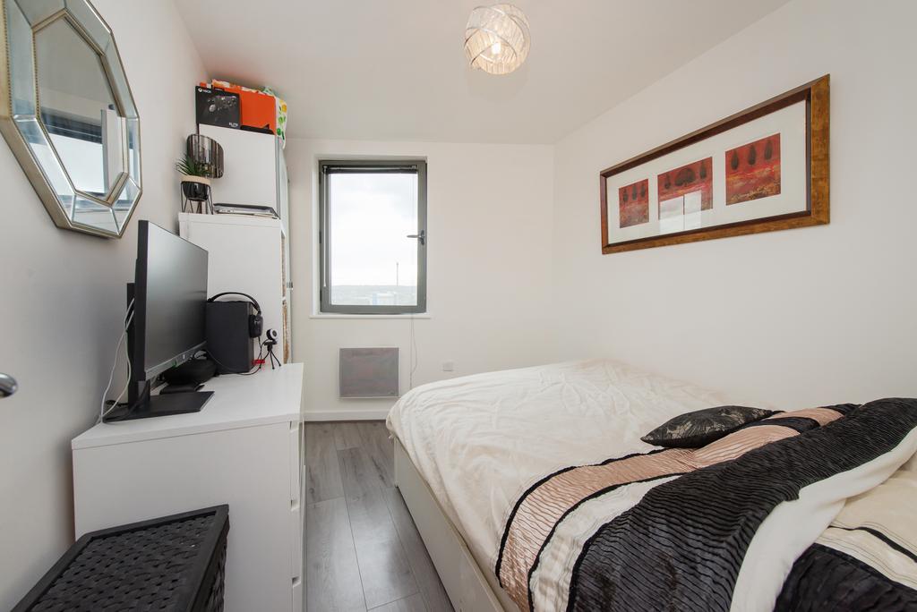 Bedroom2a