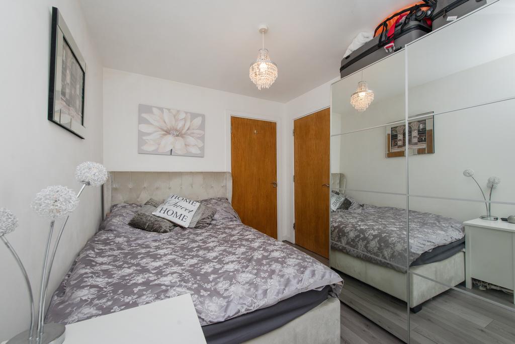 Bedroom1b