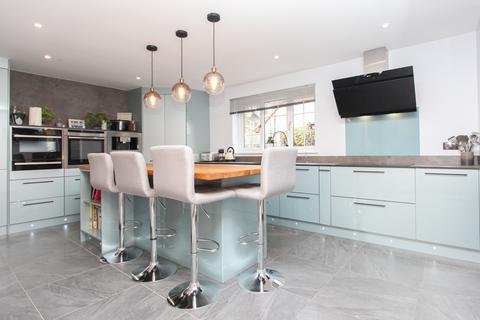4 bedroom detached house for sale, Ickleton Road, Wantage
